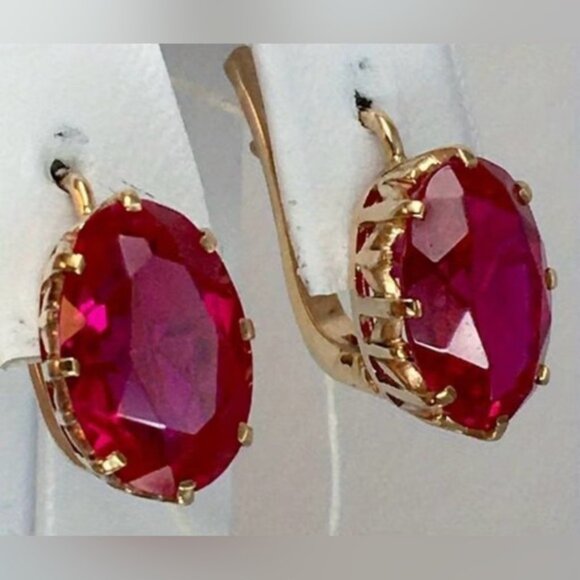 Elegant Gold and Red Gemstone Earrings - Picture 2 of 5